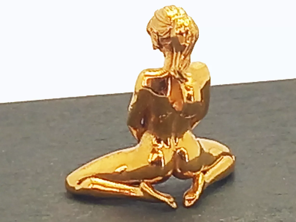 Erotic nude woman with heart shaped hands - Image 6