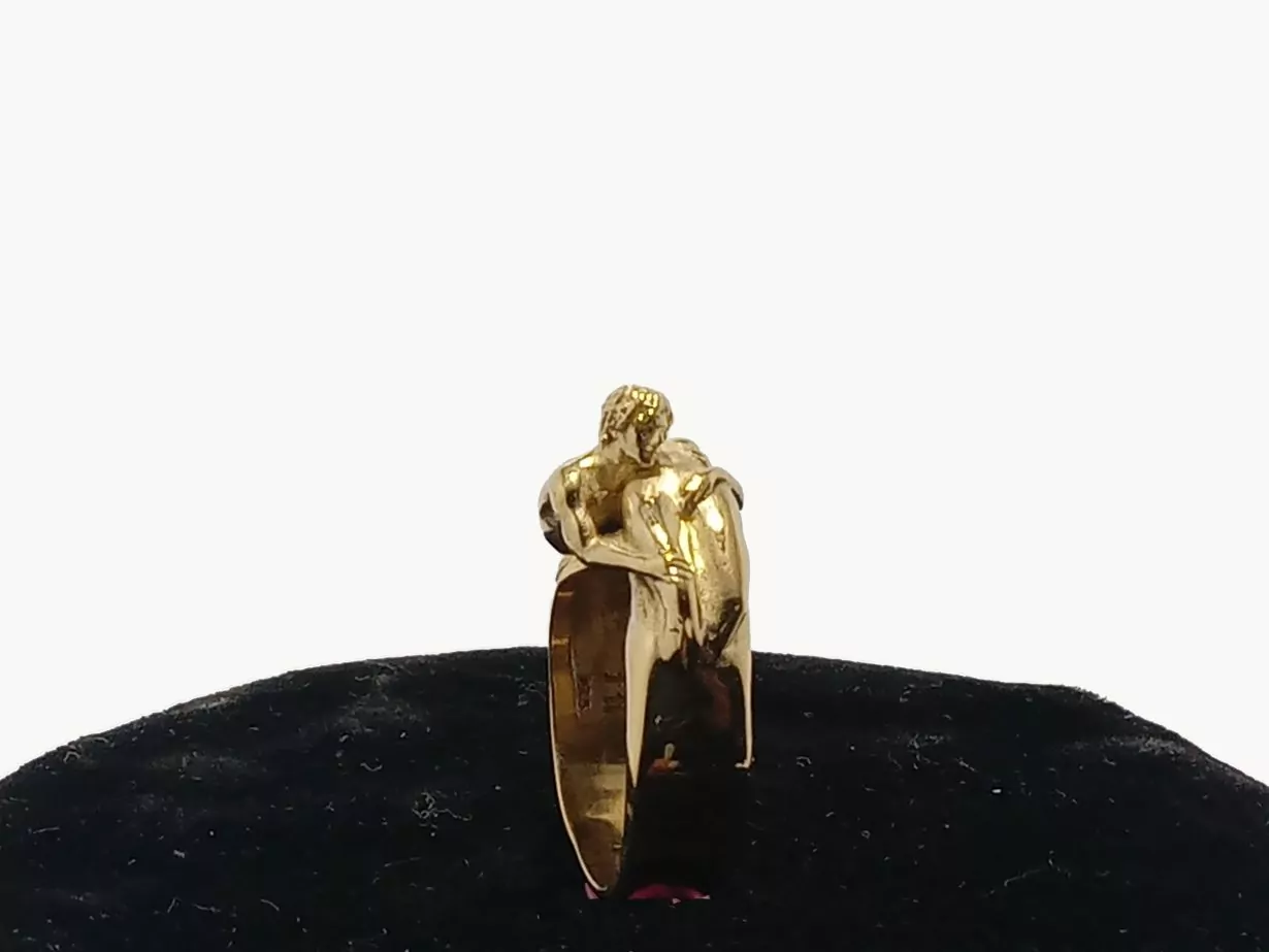 Nude couple in foreplay position statement ring - Image 3