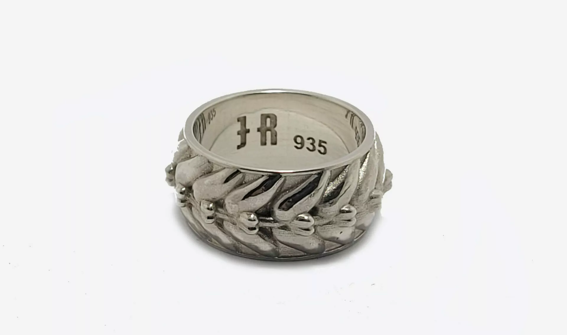 Gay Men's Train Orgy Ring - Image 2