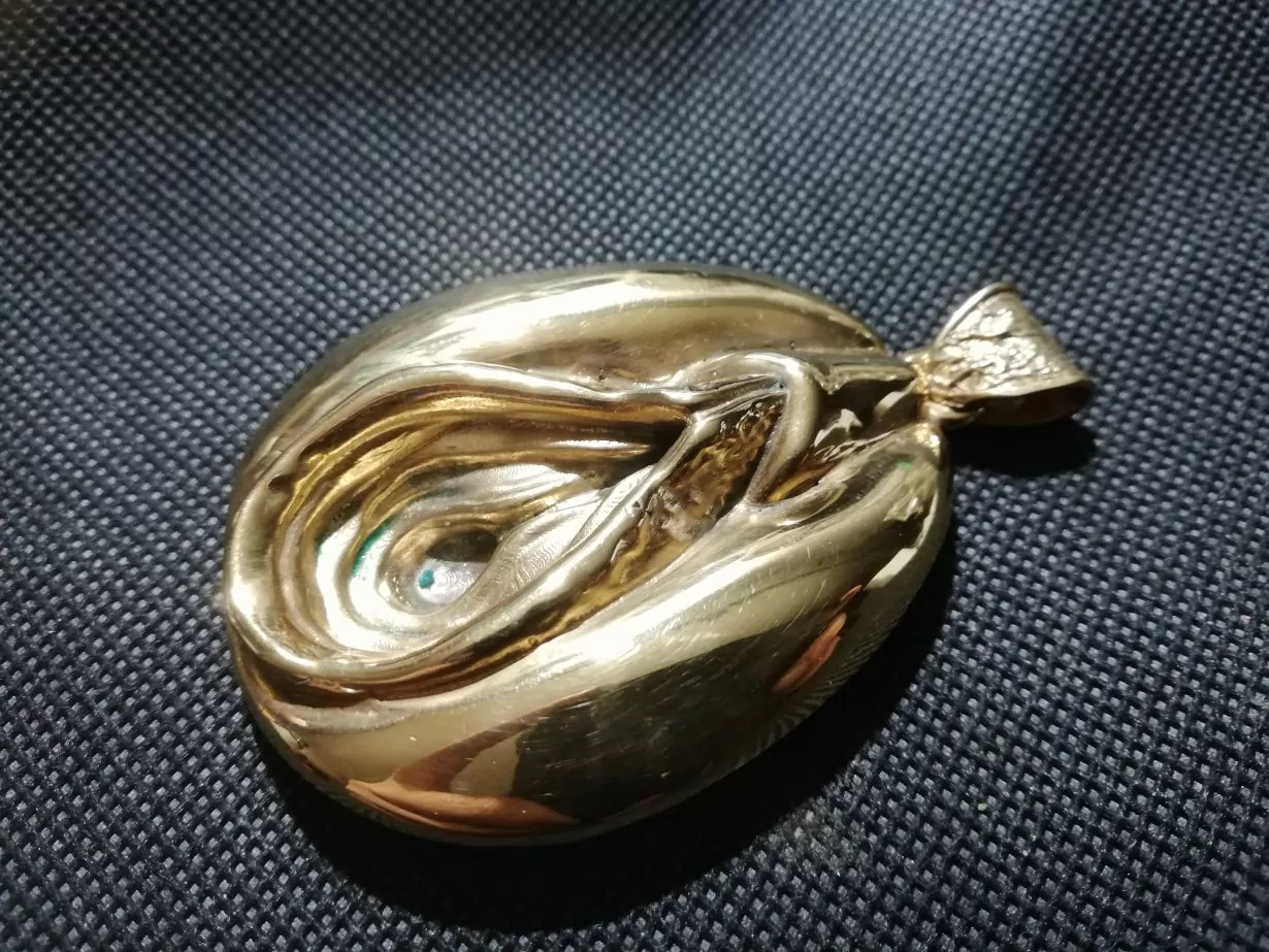 Loose porno star pussy pendant, eat her out! - Image 3