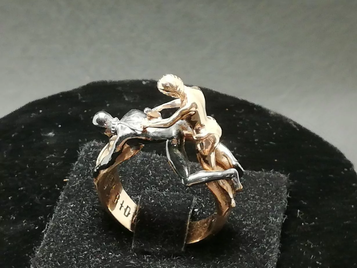 Dominant pegging sexual statement ring - Image 9