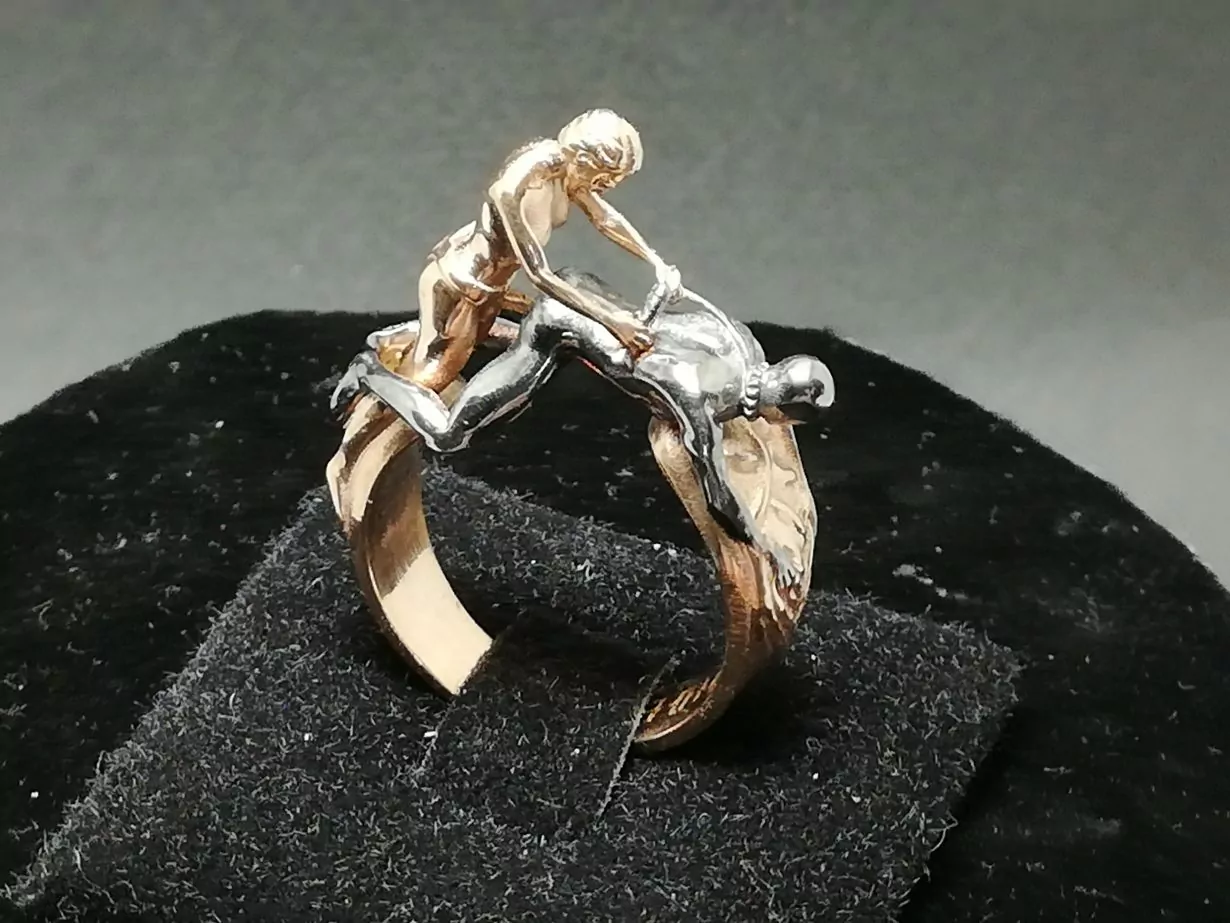 Dominant pegging sexual statement ring - Image 7