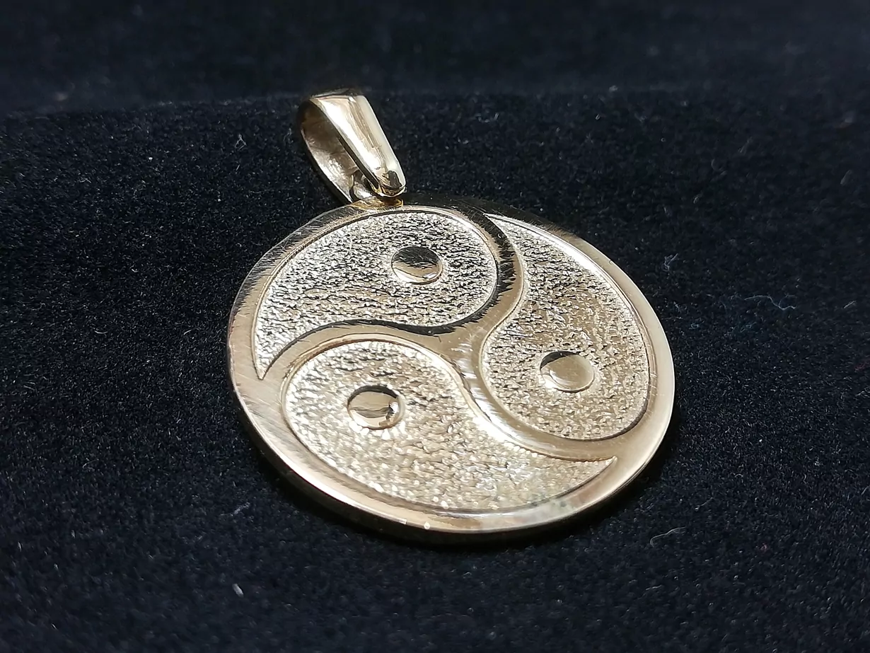 BDSM Symbol pendant - Triskelion pendant - Image 6