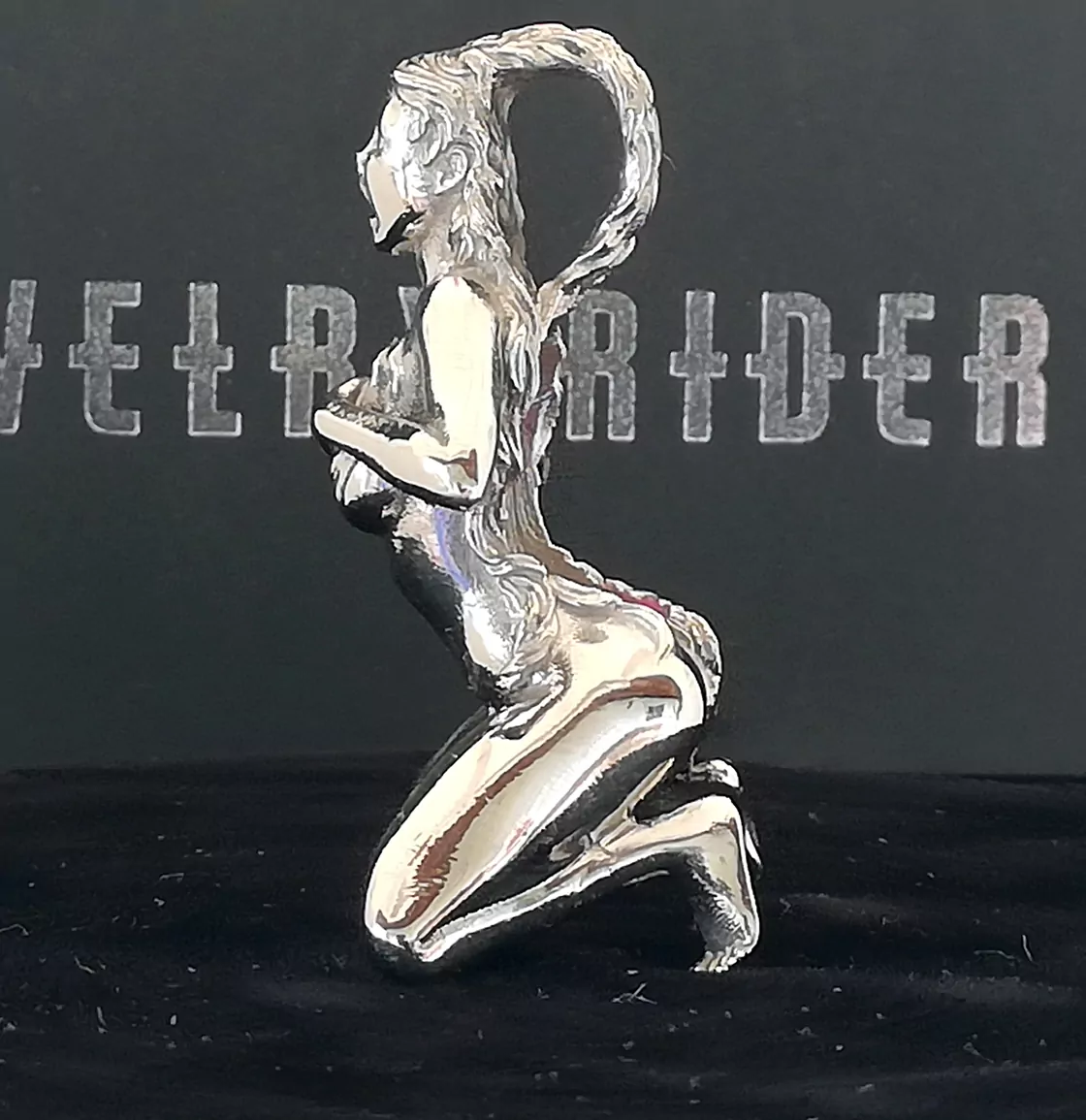 Take my heart nude girl pendant erotic jewelry JewelryRider Take my heart nude girl pendant - Image 2