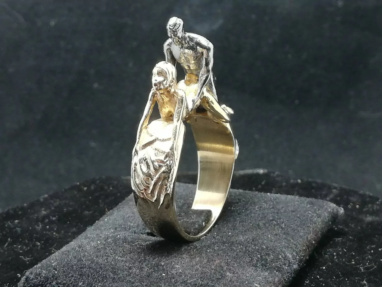 Couple Doggy style statement ring - Image 4