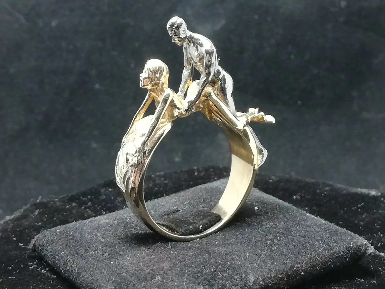 Couple Doggy style statement ring - Image 3