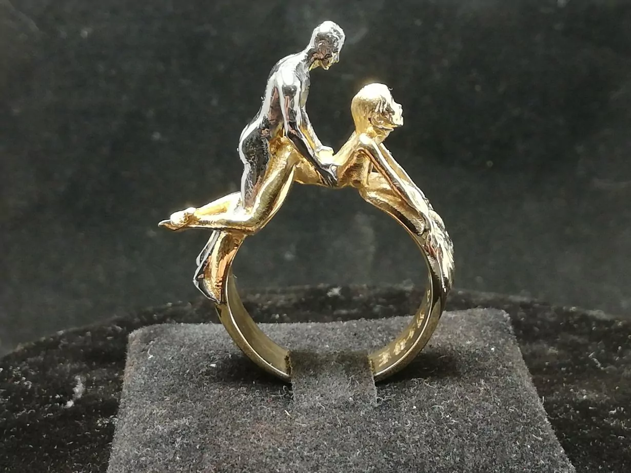 Couple Doggy style statement ring - Image 11