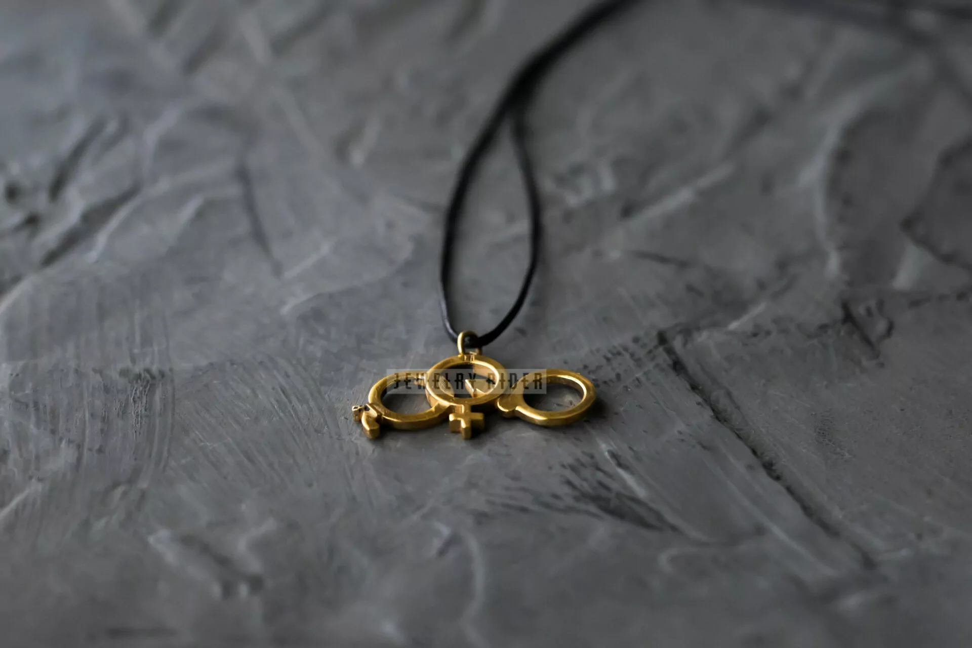 Mistress and cuckold symbolic pendants - Image 5