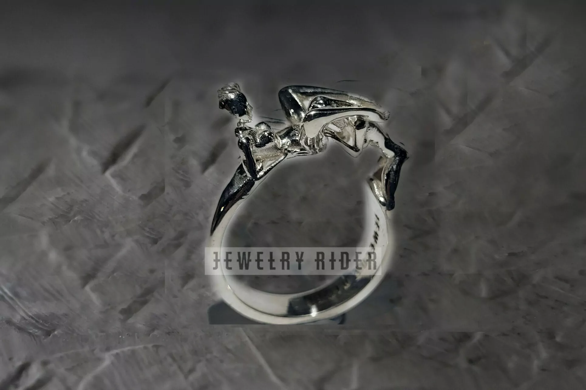 Lesbian oral Pose Ring